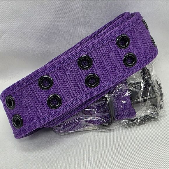 🔹️NWT Purple Durable Canvas Double Grommet Belt Medium - Picture 3 of 4